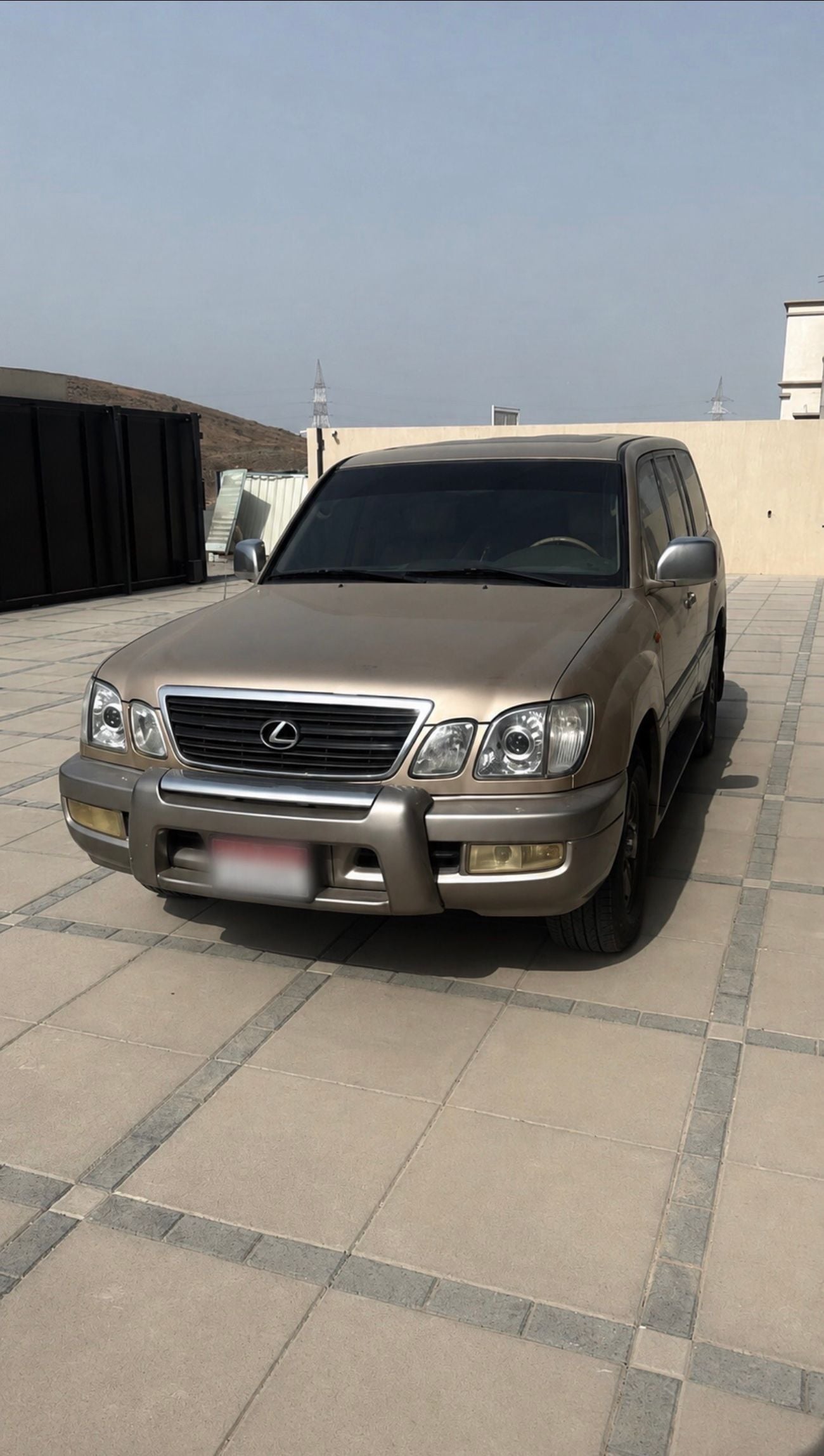 Lexus LX 470 2000 — DubiCars